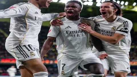 直击篮球烽火！东西部附加赛边缘战，4胜3负激战正酣，谁将脱颖而出？